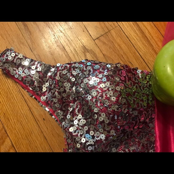 Beautiful One Shoulder Party Dress - Picture 7 of 11